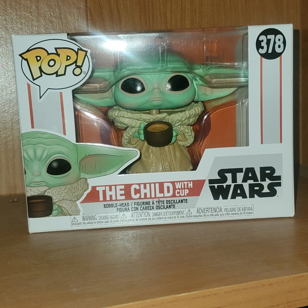 Baby Yoda Funko(with cup)